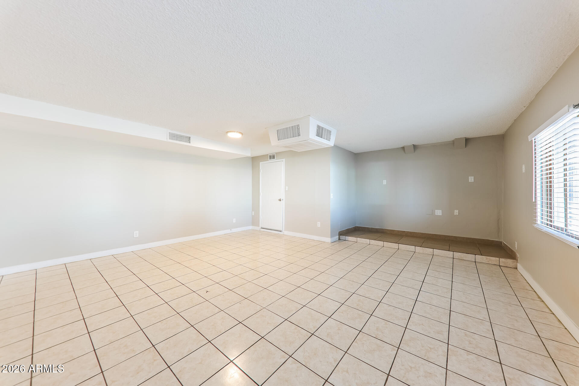 10215 N 35TH Drive