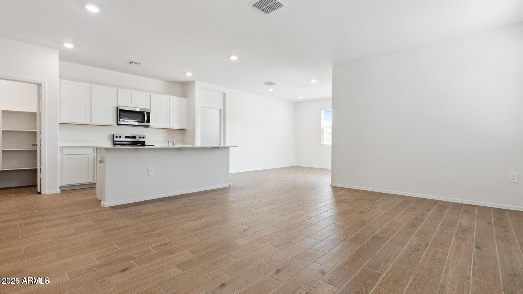 18372 W BUCKSKIN Trail