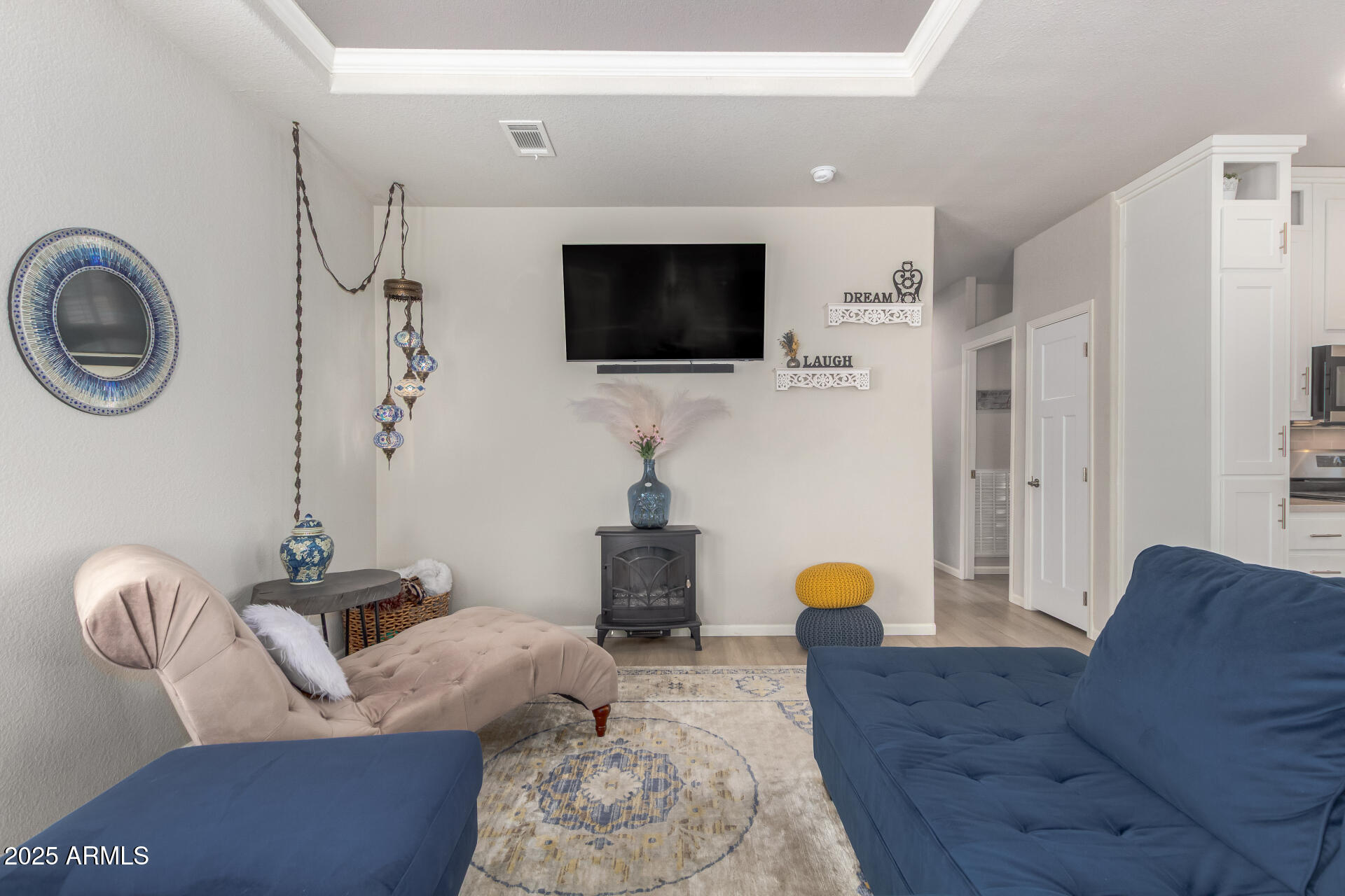 2727 E UNIVERSITY Drive 114