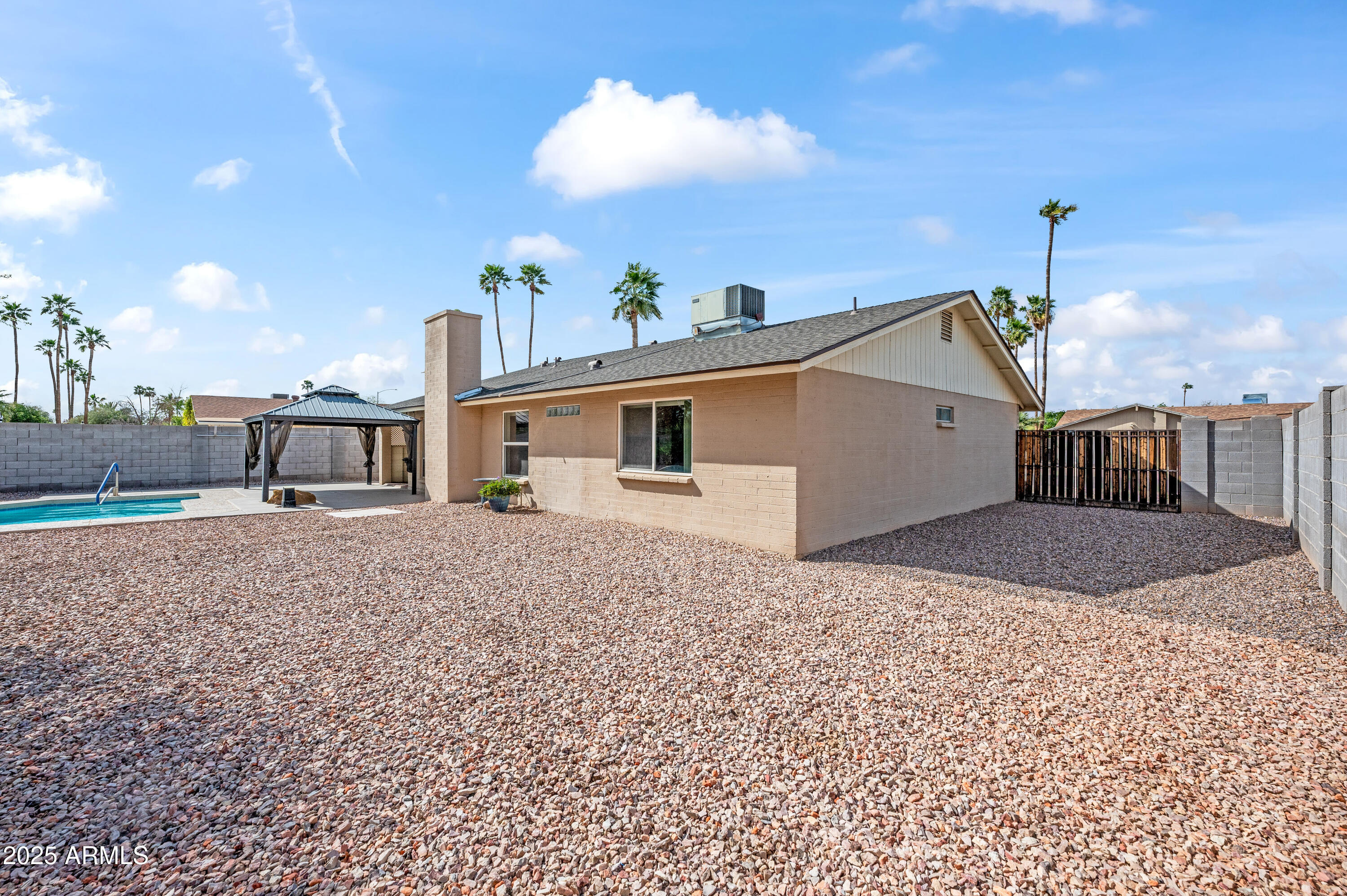 617 W LAGUNA AZUL Avenue