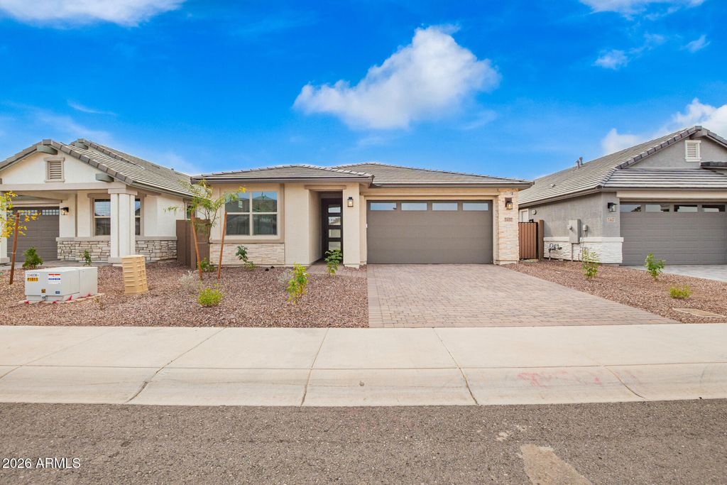 Photo of 5411 W Royal Palm Road, Glendale, AZ 85302 (MLS # 7020005)
