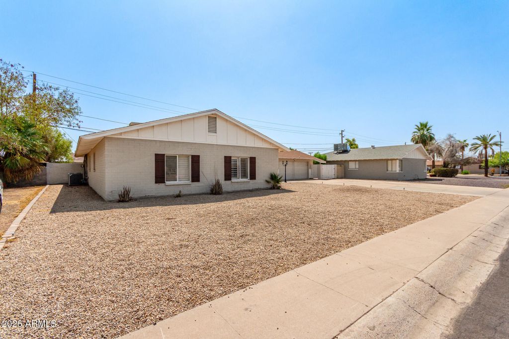 Photo of 5209 N 61 Drive, Glendale, AZ 85301 (MLS # 7028209)