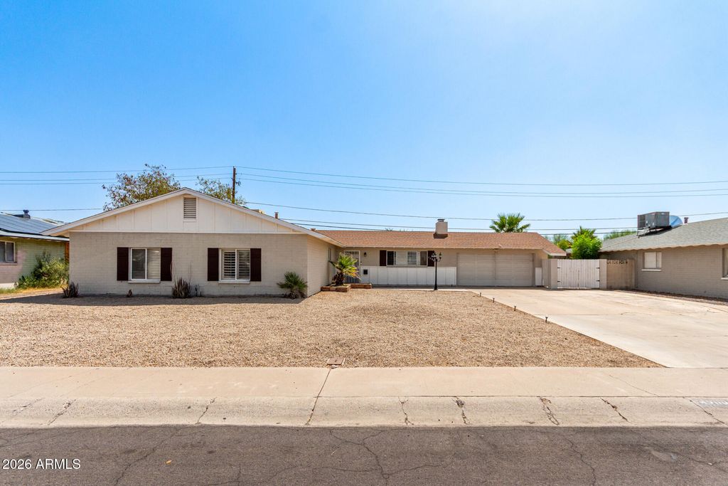 Photo of 5209 N 61 Drive, Glendale, AZ 85301 (MLS # 7028209)