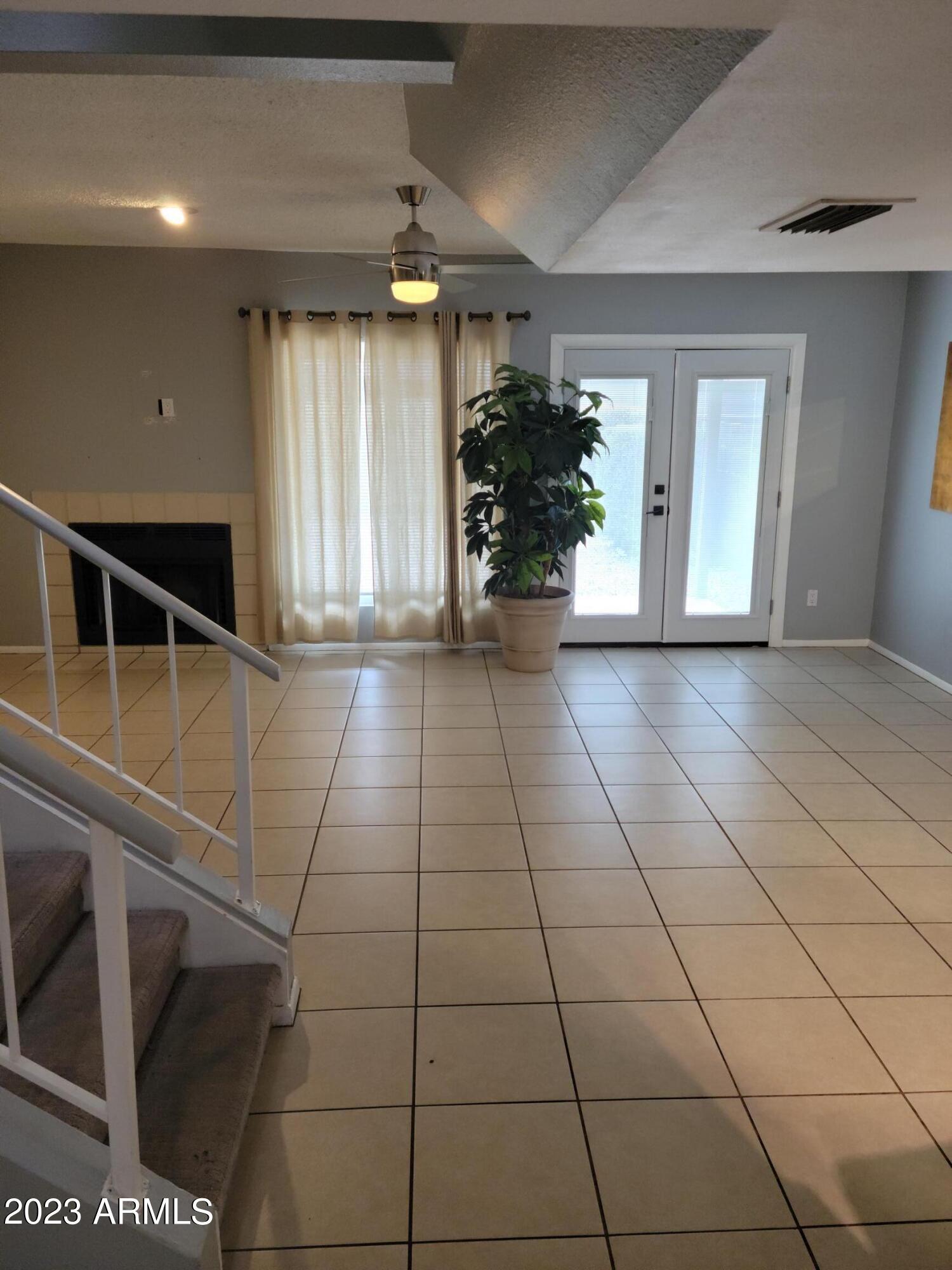 815 E Grovers Avenue Unit 30