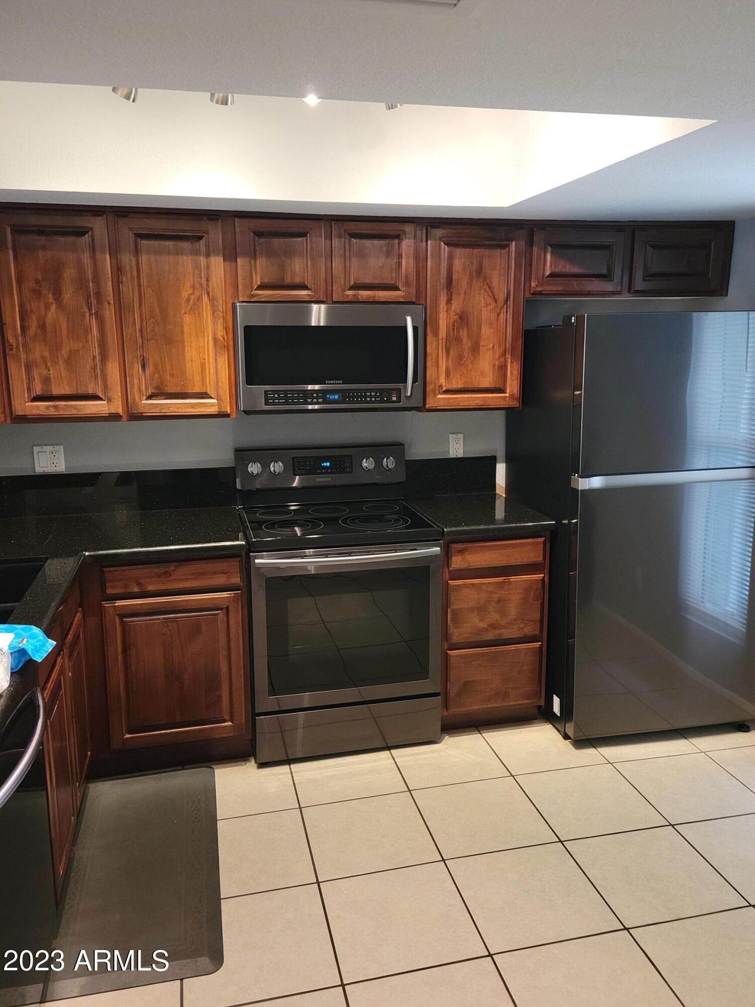 815 E Grovers Avenue Unit 30