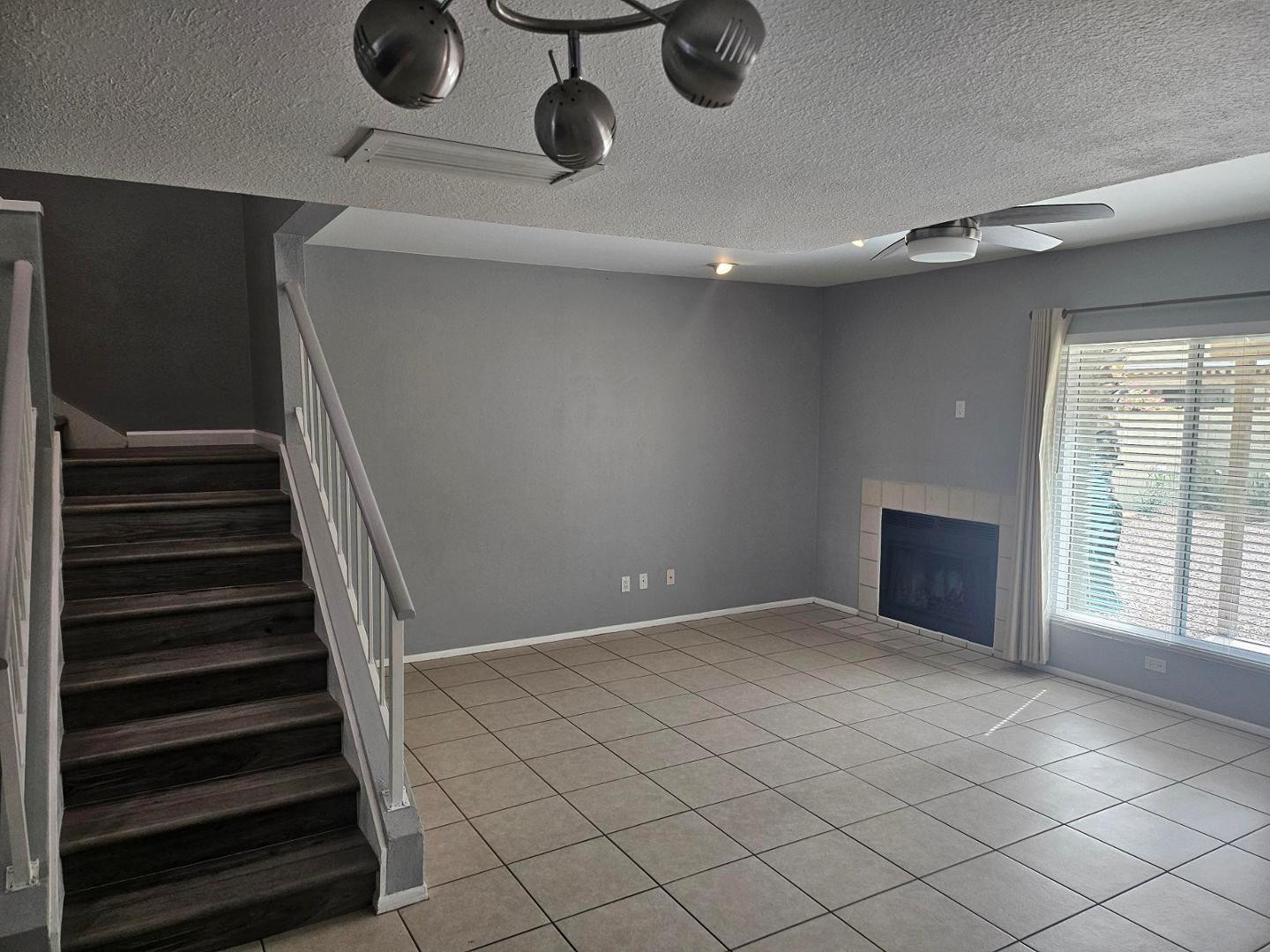 815 E Grovers Avenue Unit 30