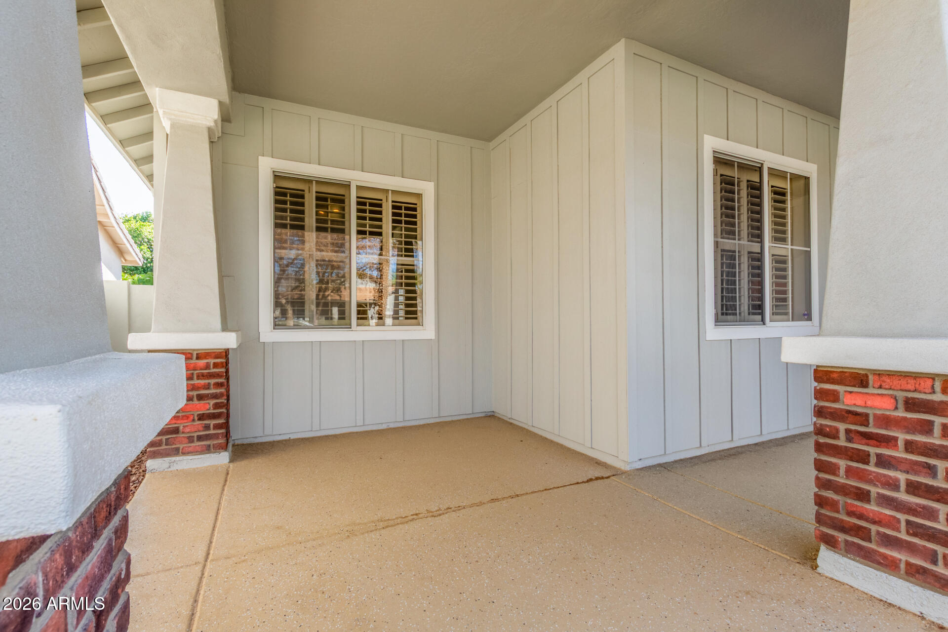 3553 E WASHINGTON Avenue