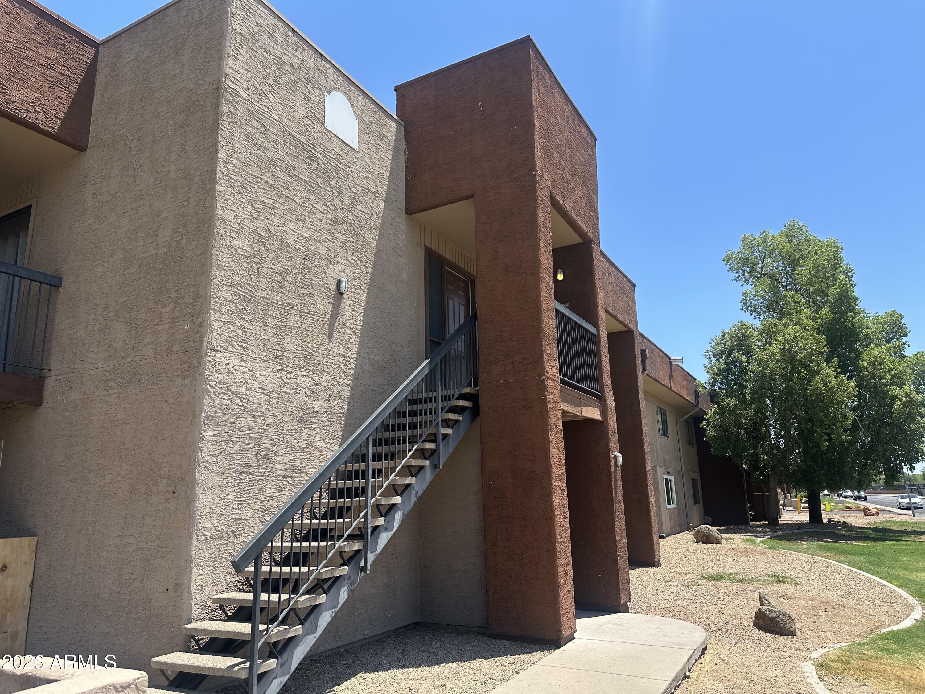 3810 N MARYVALE Parkway 2055