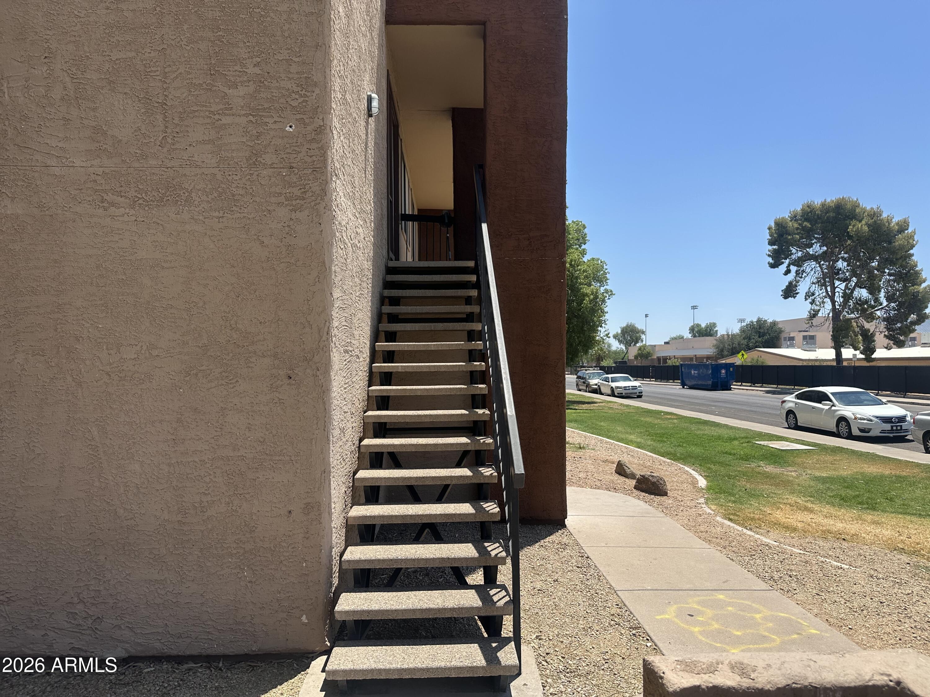 3810 N MARYVALE Parkway 2055