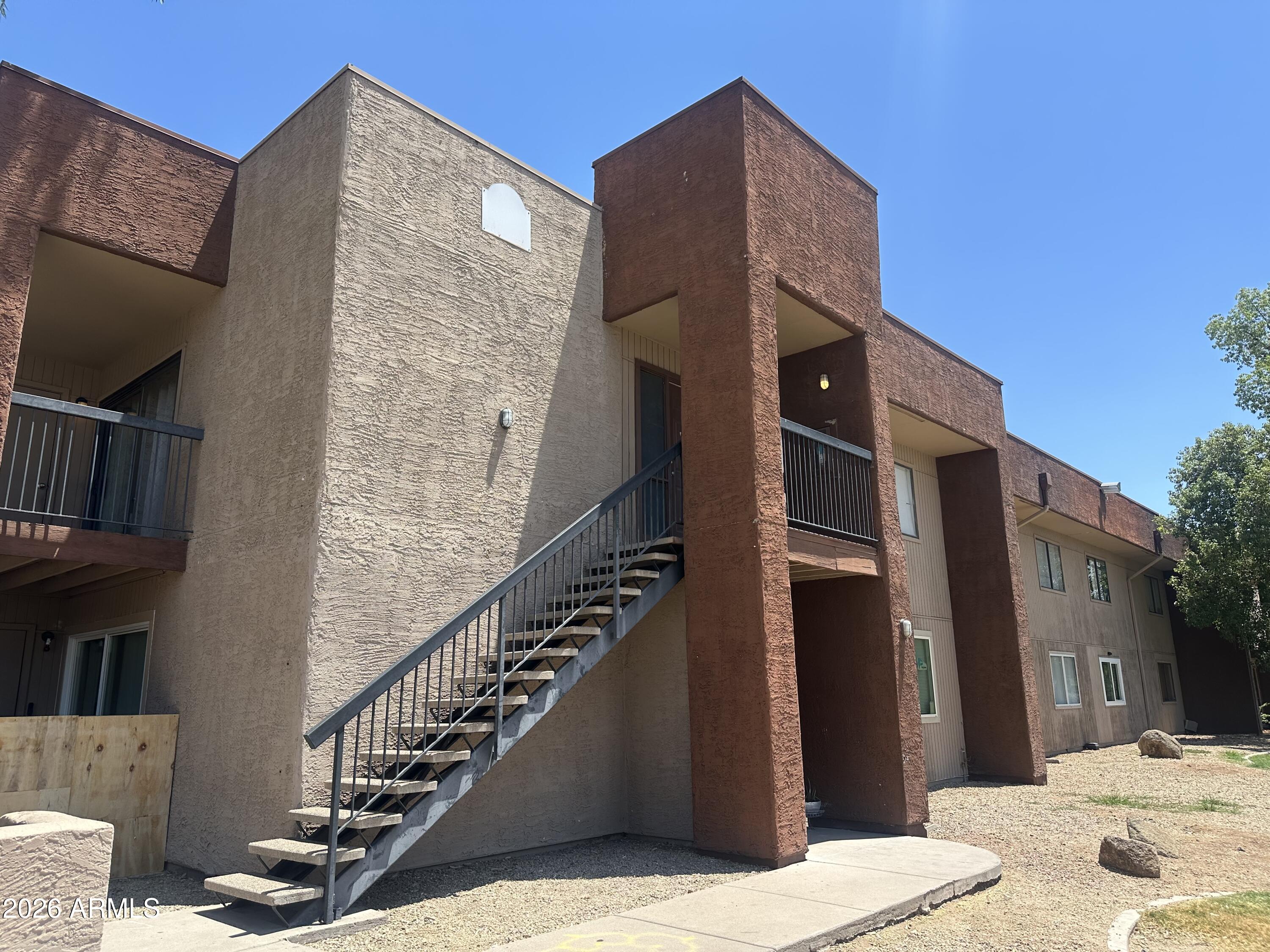 3810 N MARYVALE Parkway 2055