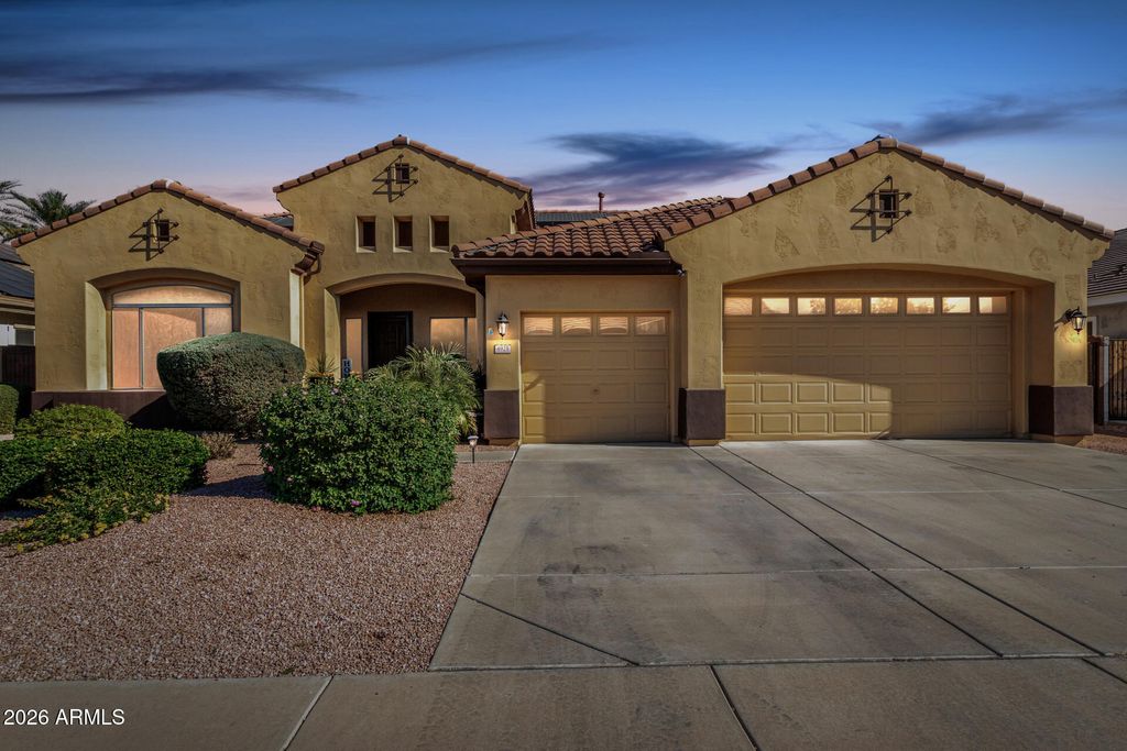 Photo of 4925 N 127th Drive, Litchfield Park, AZ 85340 (MLS # 6973287)