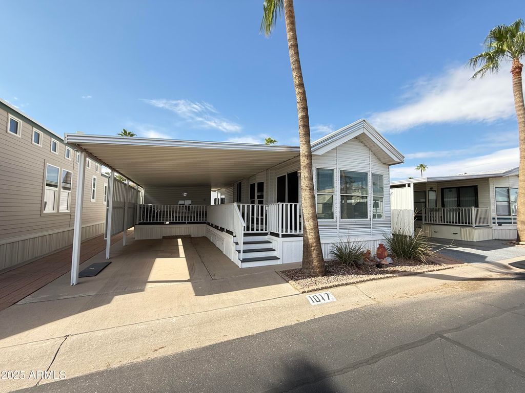 Photo of 1017 Prospector Drive, Apache Junction, AZ 85119 (MLS # 6932270)