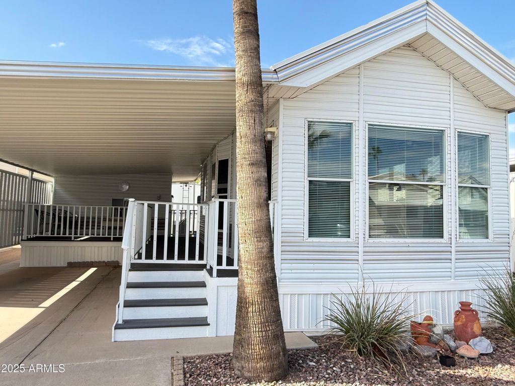 Photo of 1017 Prospector Drive, Apache Junction, AZ 85119 (MLS # 6932270)