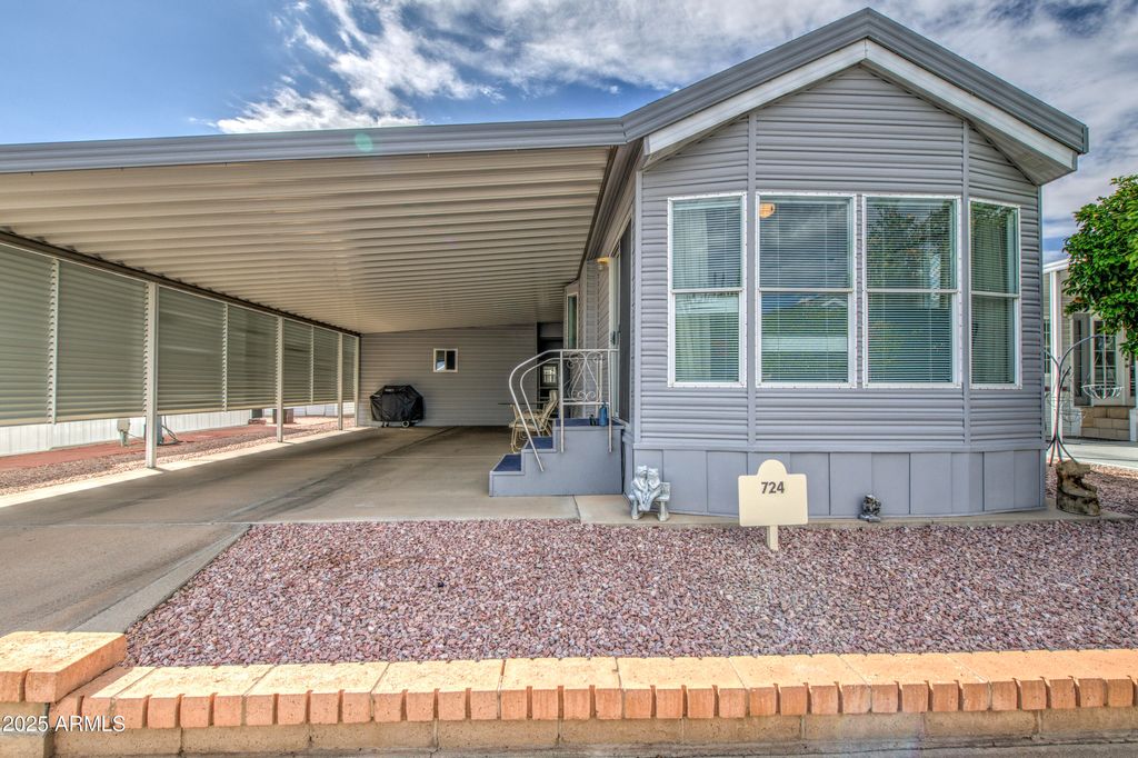 Photo of 111 S Greenfield Road #724, Mesa, AZ 85206 (MLS # 6932178)