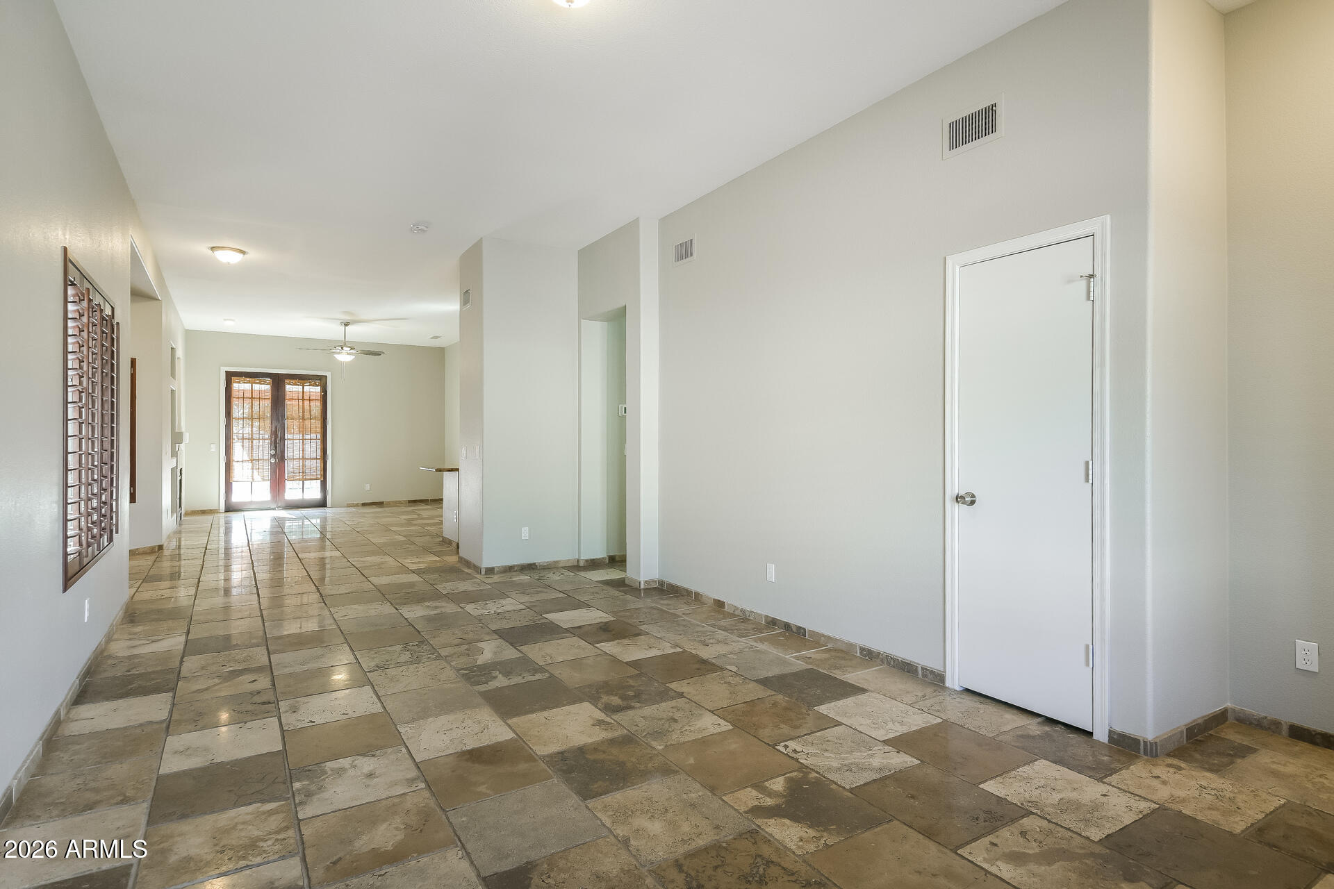 6329 W DESERT HOLLOW Drive