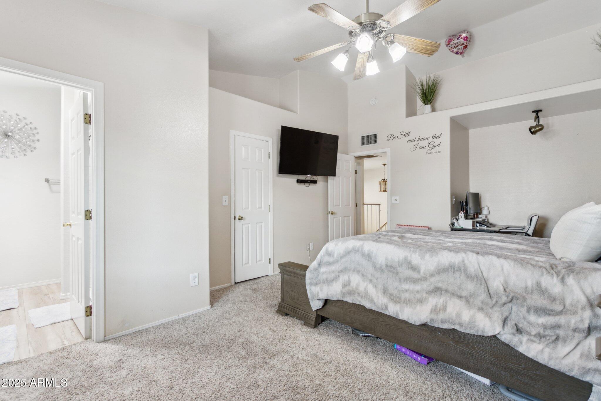 BRECKENRIDGE TOWNHOMES LT 1-182 COM AREA PRV DR - Residential