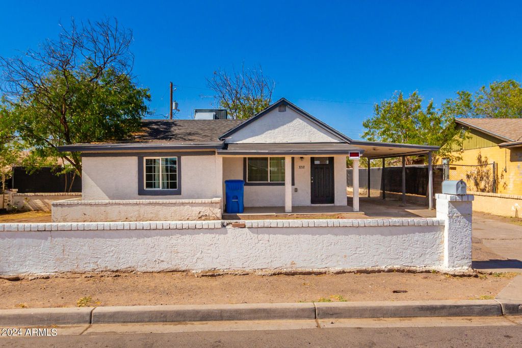 Photo of 3212 W Jackson Street, Phoenix, AZ 85009 (MLS # 6952462)
