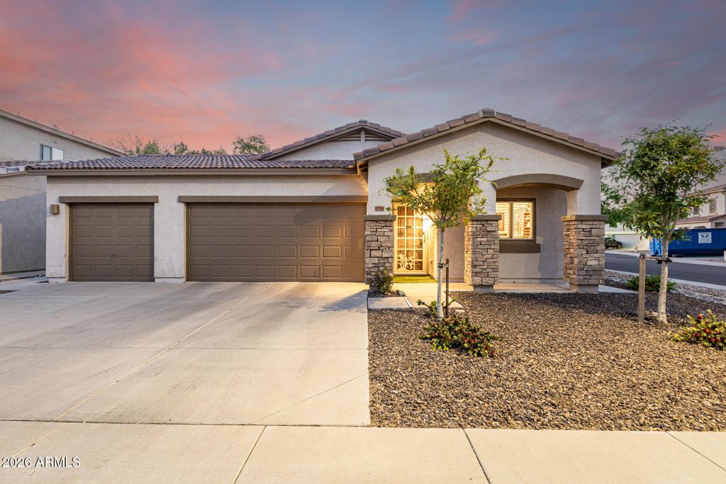 Photo of 15516 N 169th Avenue, Surprise, AZ 85388 (MLS # 7004757)