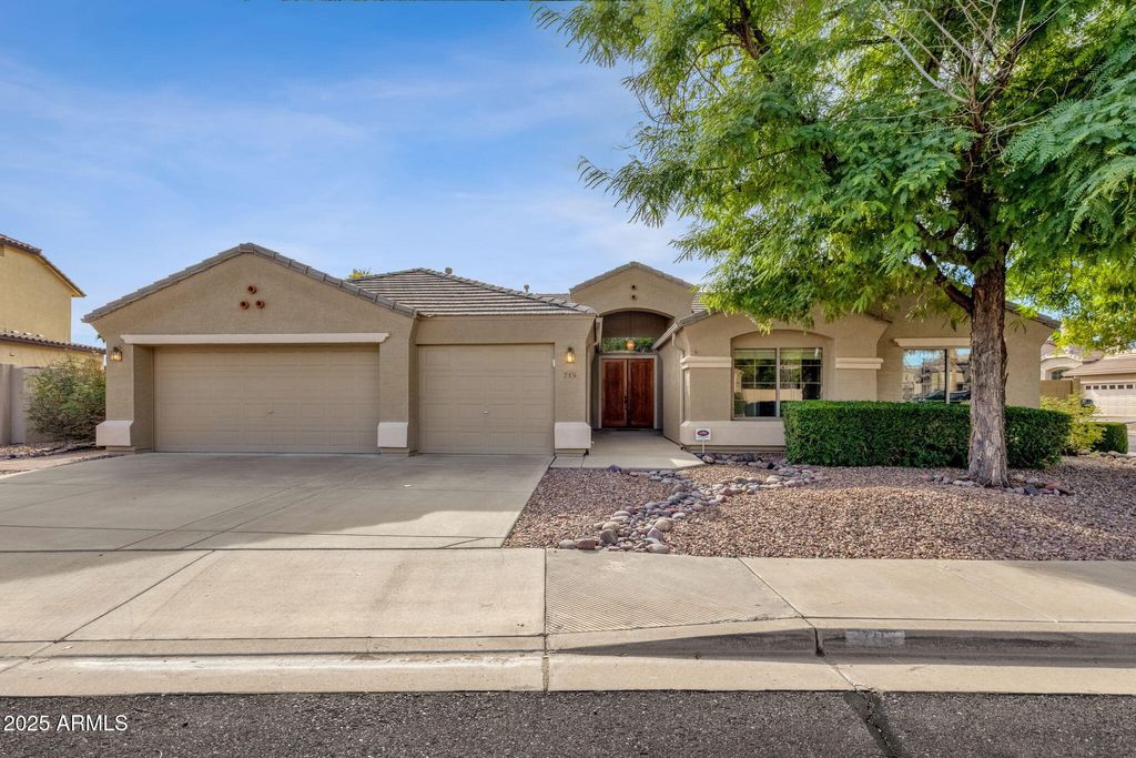 Photo of 715 E Kaibab Drive, Chandler, AZ 85249 (MLS # 6952173)