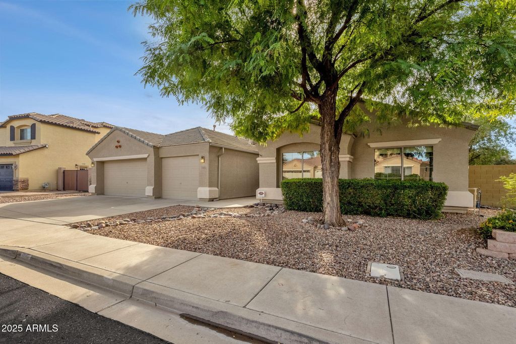 Photo of 715 E Kaibab Drive, Chandler, AZ 85249 (MLS # 6952173)