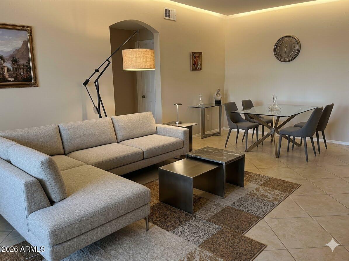5401 E VAN BUREN Street 2062