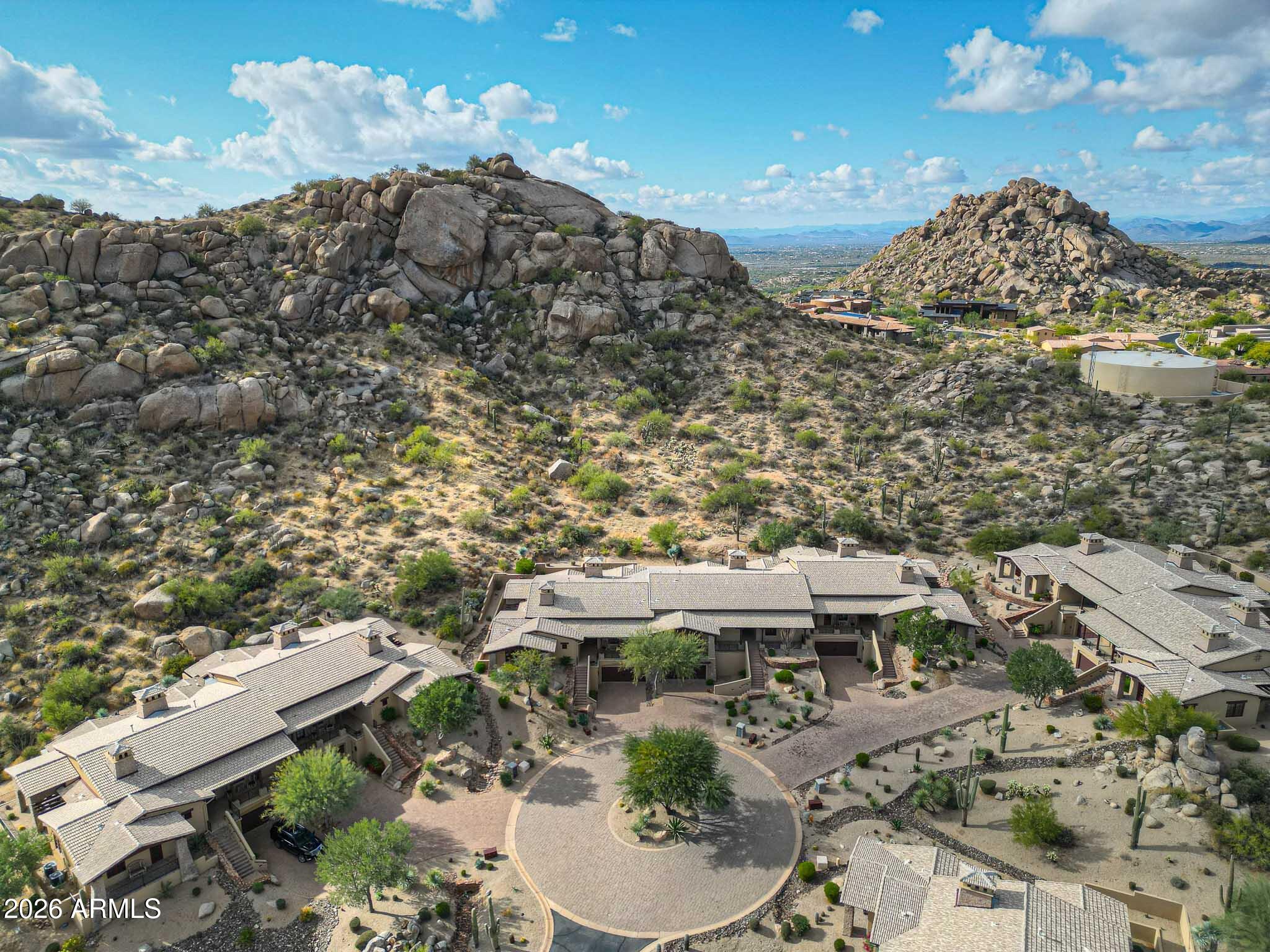 The Rocks Club - Residential