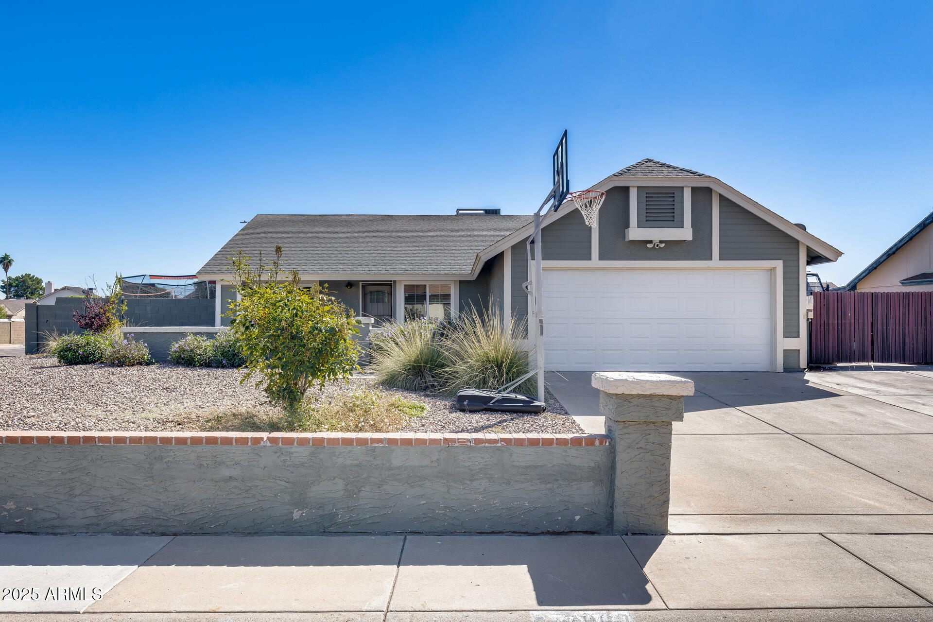 7901 W PERSHING Avenue