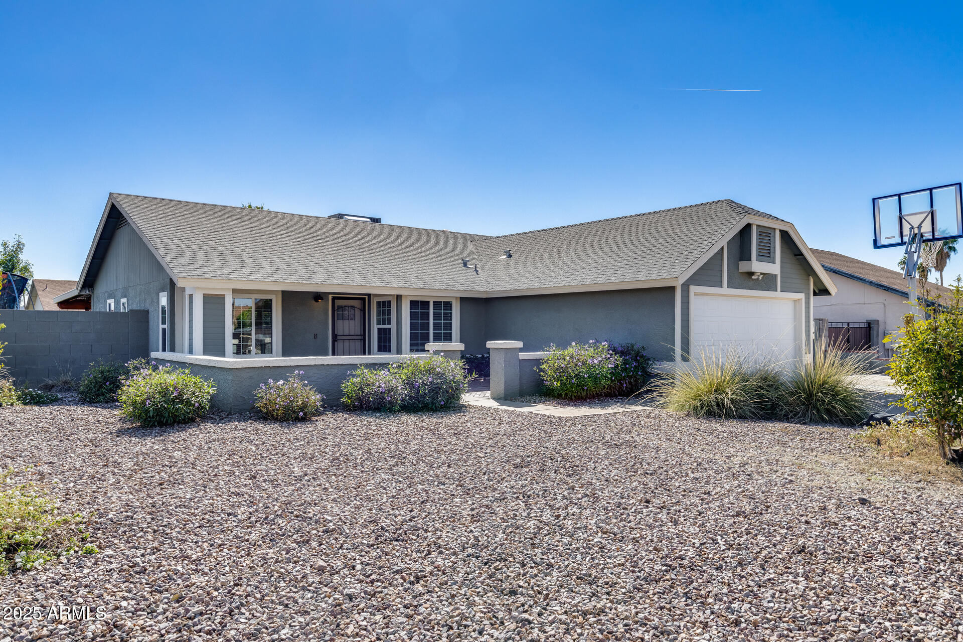 7901 W PERSHING Avenue