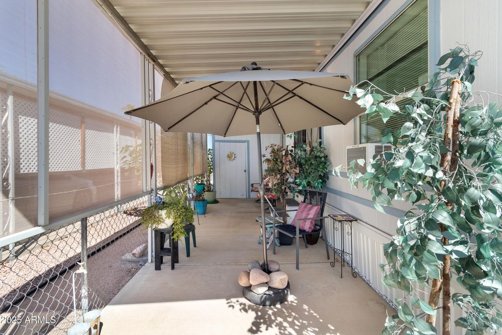 Photo of 2121 N Center Street #204, Mesa, AZ 85201 (MLS # 6931293)