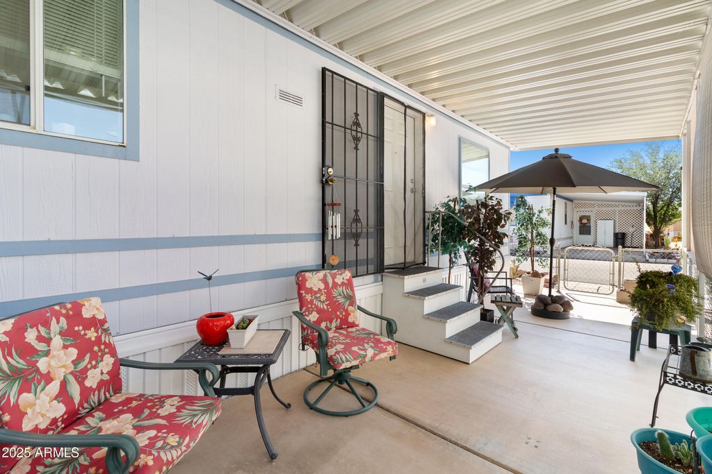 Photo of 2121 N Center Street #204, Mesa, AZ 85201 (MLS # 6931293)