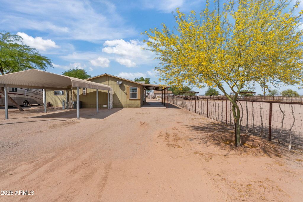 Photo of 840 N Sunshine Boulevard, Casa Grande, AZ 85194 (MLS # 7009829)
