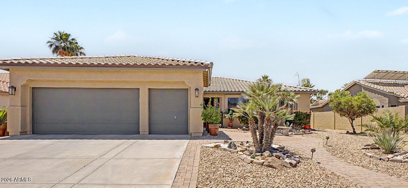 8841 E Sunridge Drive