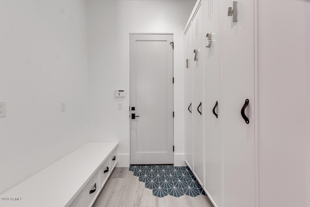 SUNBURST FARMS EAST 6 - Residential