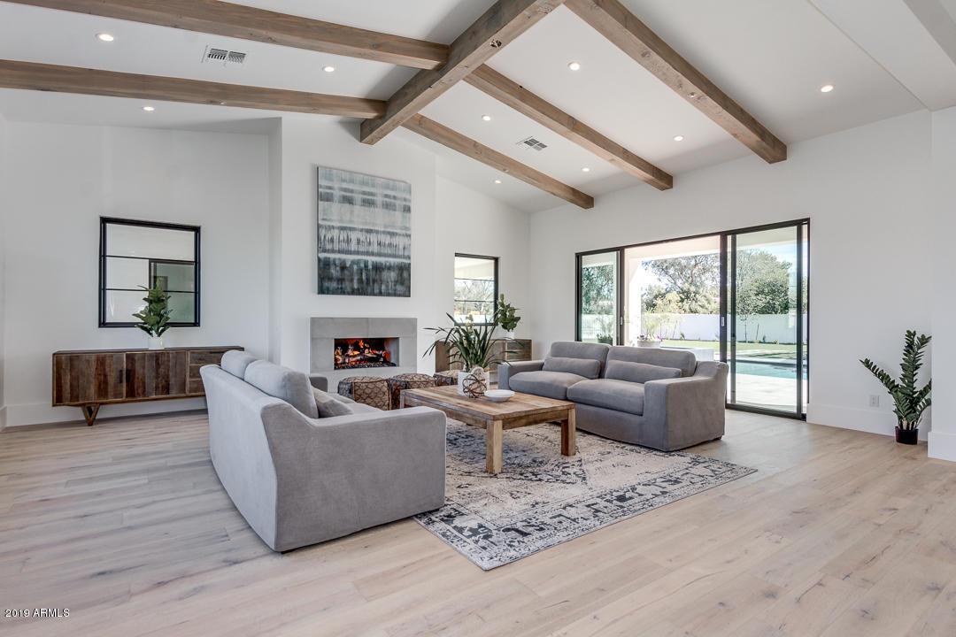 SUNBURST FARMS EAST 6 - Residential