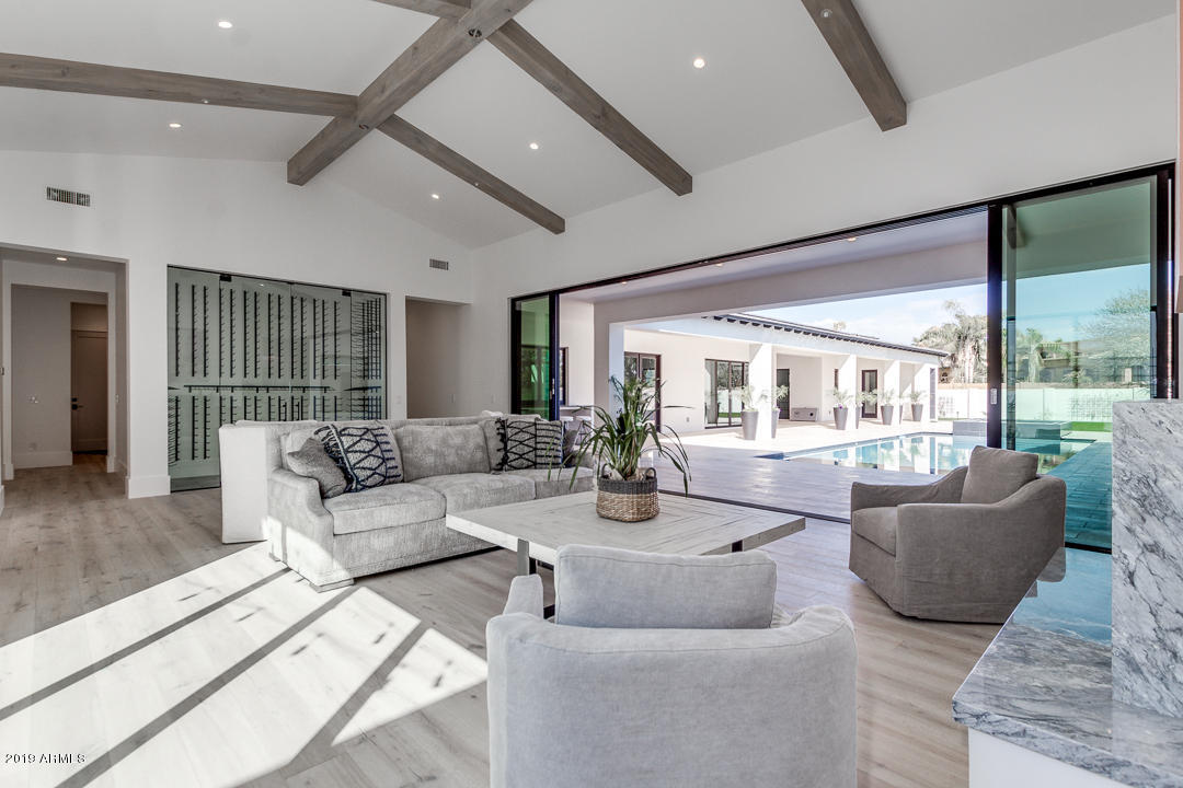 SUNBURST FARMS EAST 6 - Residential
