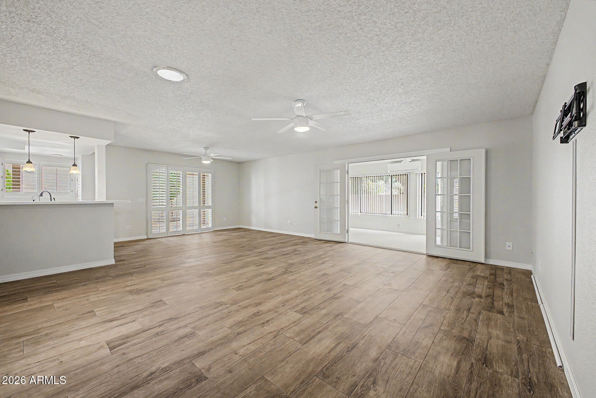 10401 E TWILIGHT Drive