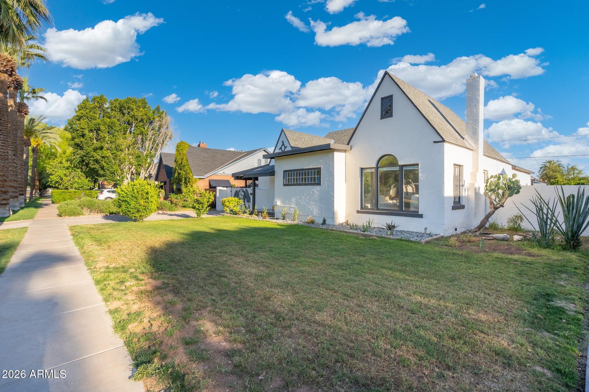 57 W VERNON Avenue