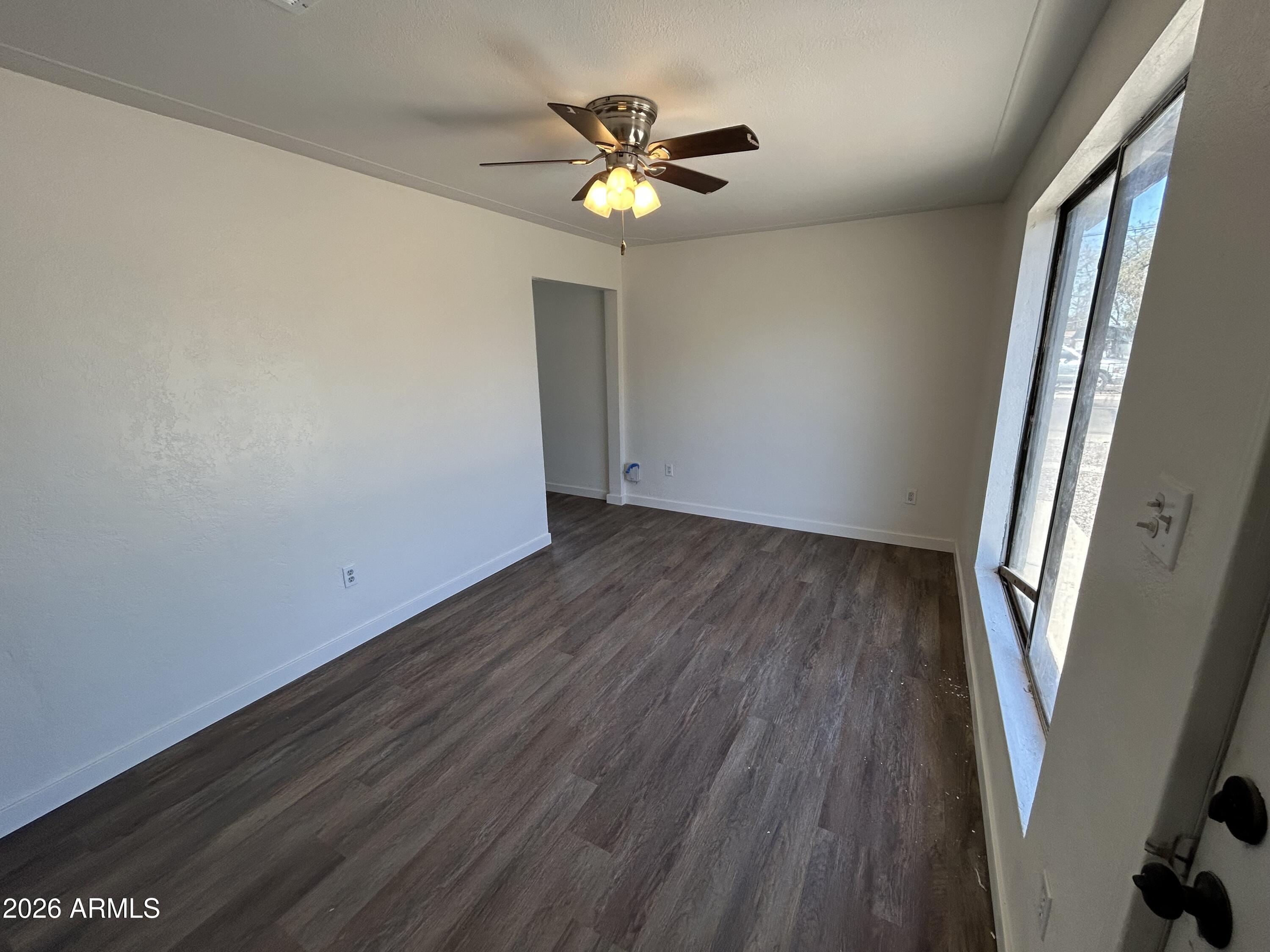 833 E Marguerite Avenue