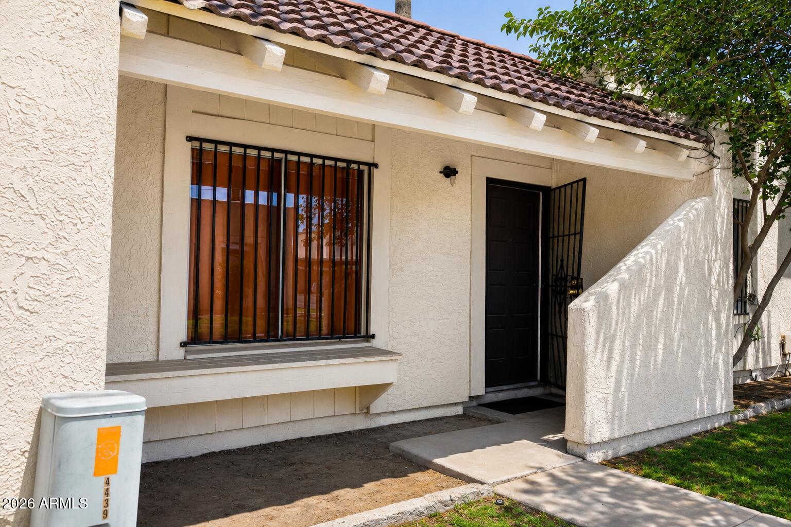 4439 W RANCHO Drive