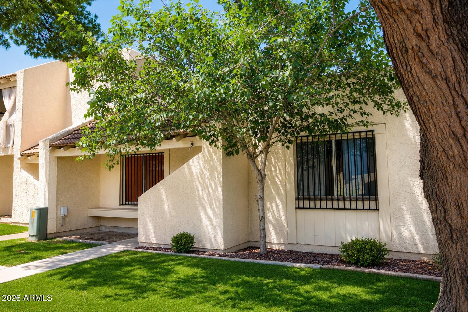 4439 W RANCHO Drive