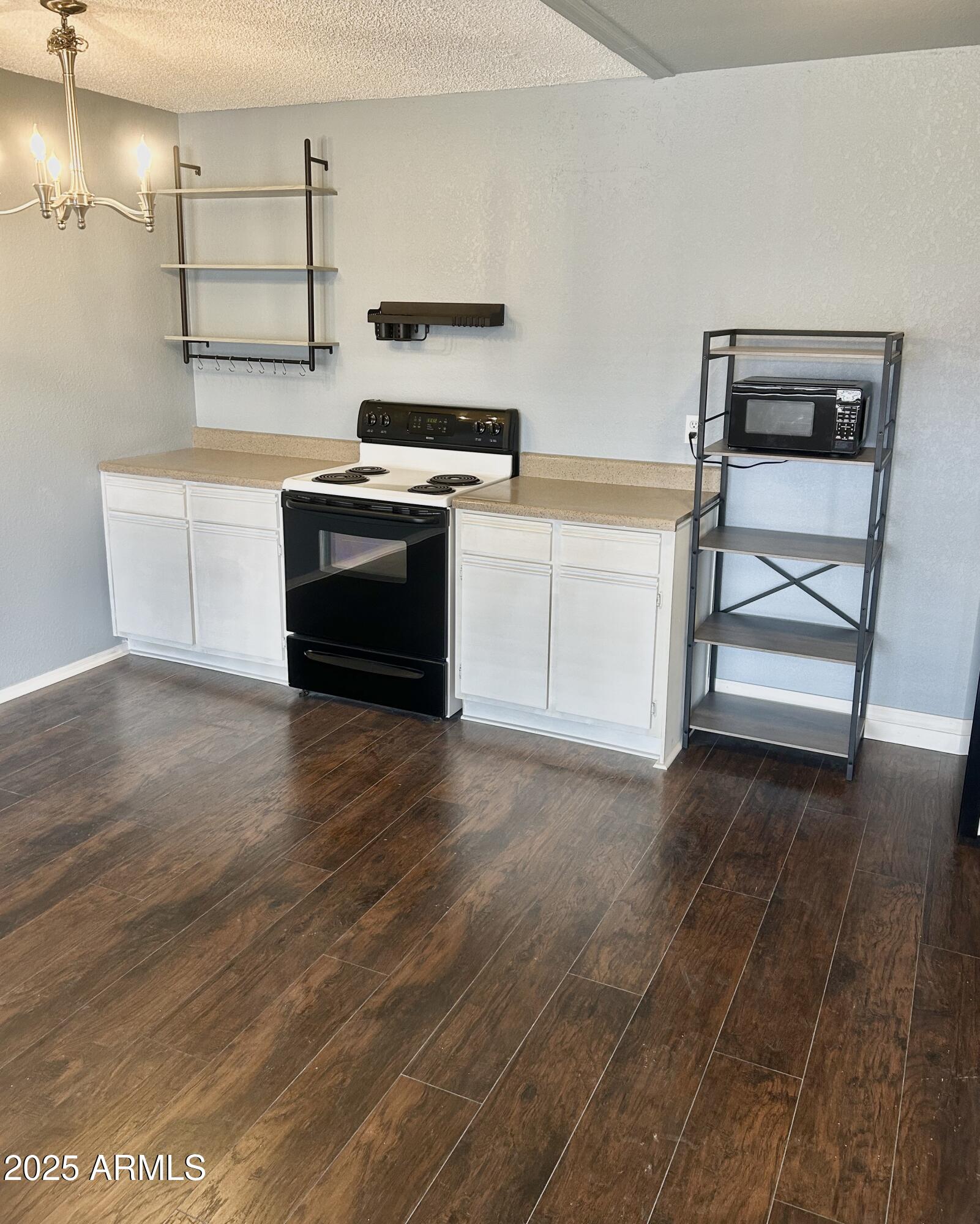 1440 N IDAHO Road 2041