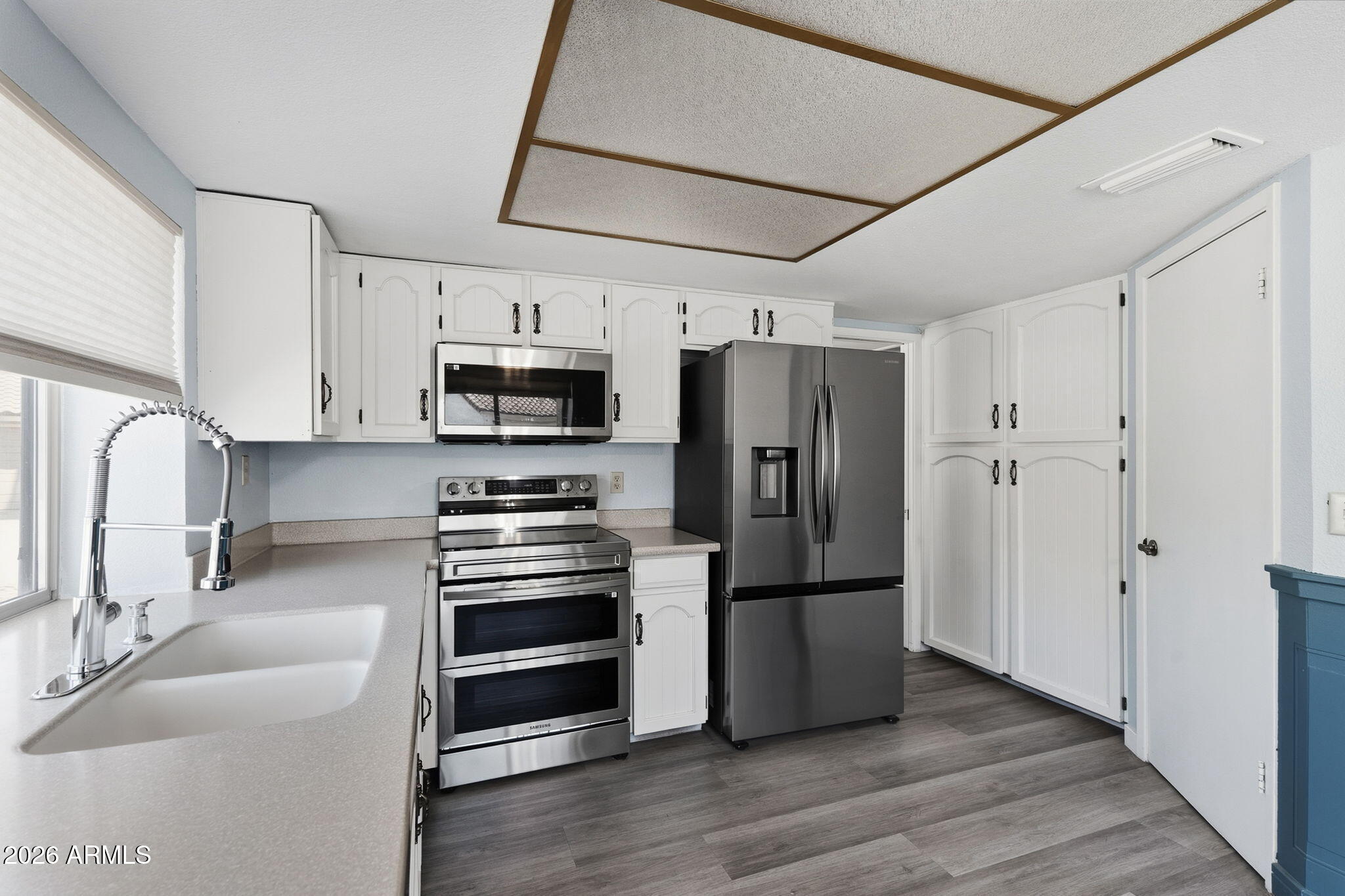 660 LEISURE WORLD --