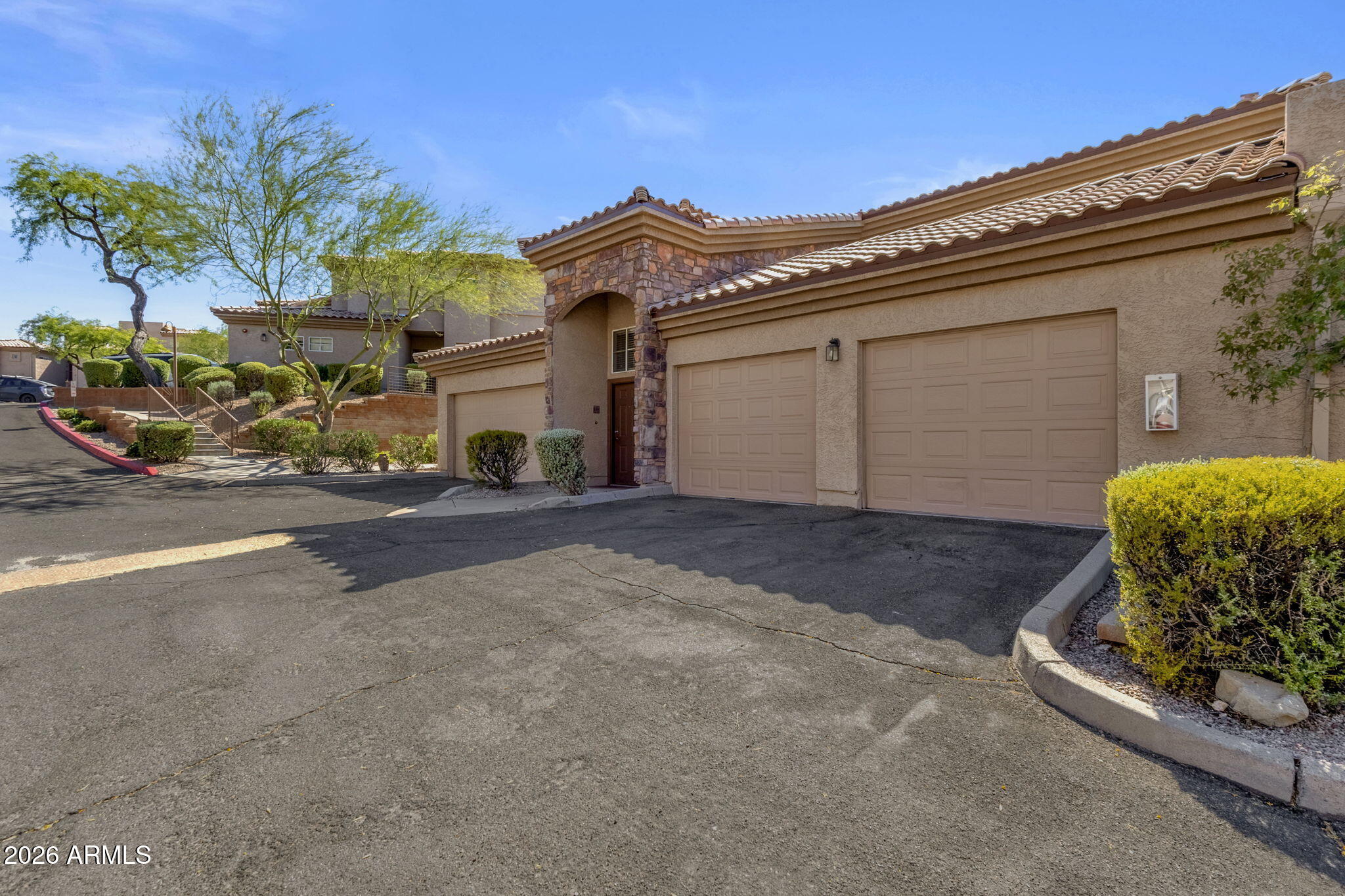 13700 N FOUNTAIN HILLS Boulevard 321