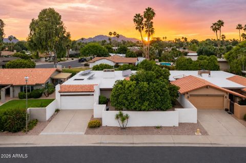 Photo of 7130 N Via De Amigos, Scottsdale, AZ 85258 (MLS # 7024481)