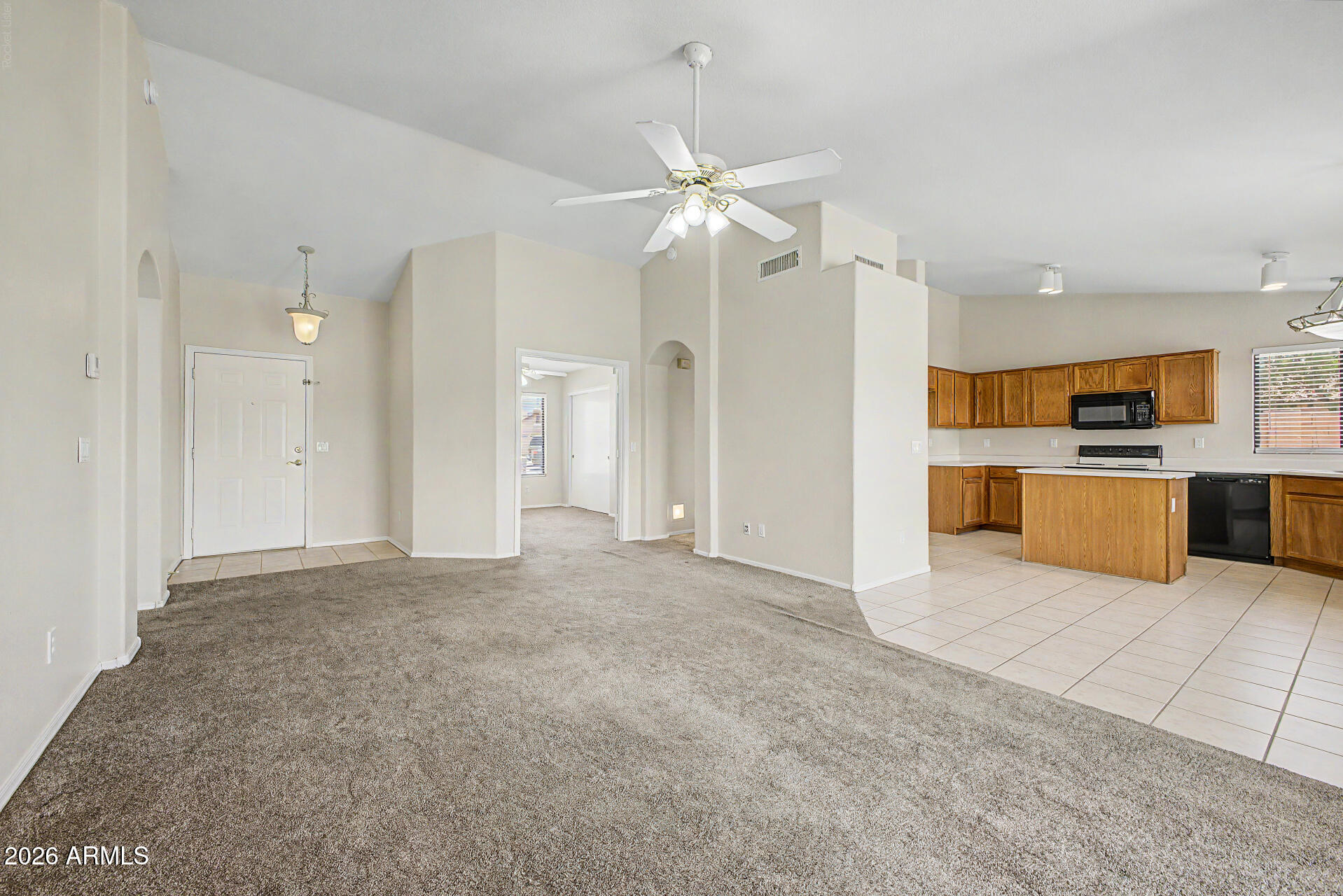 2463 E LONGHORN Place