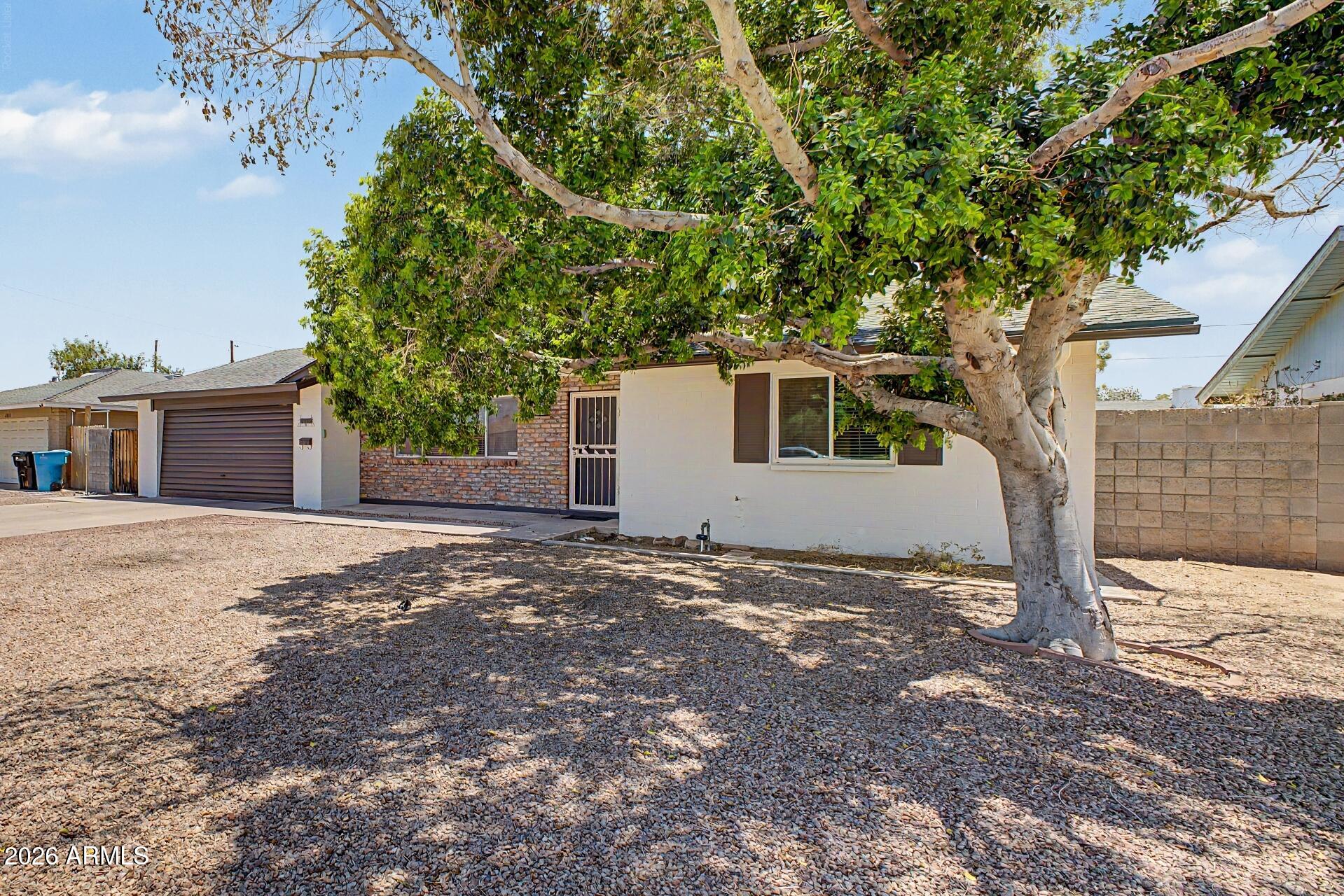 4119 W GOLDEN Lane