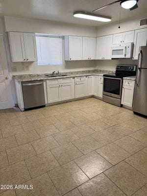 3313 W GOLDEN LN, PHOENIX, AZ 85051 - Image 6f3983b874f81ae2c48eb4e3c0dcbd98/3059899678