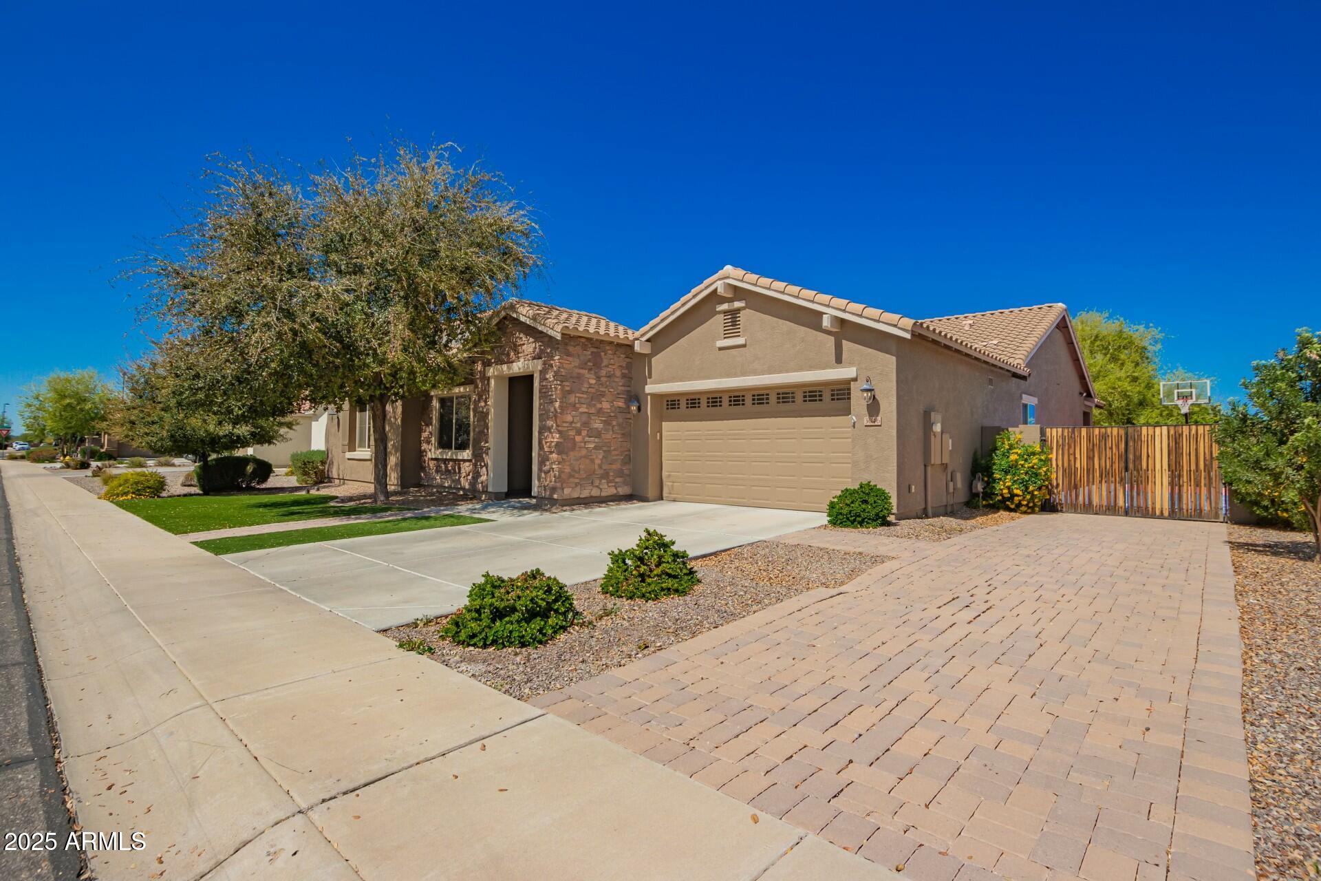 3046 E ATHENA Avenue