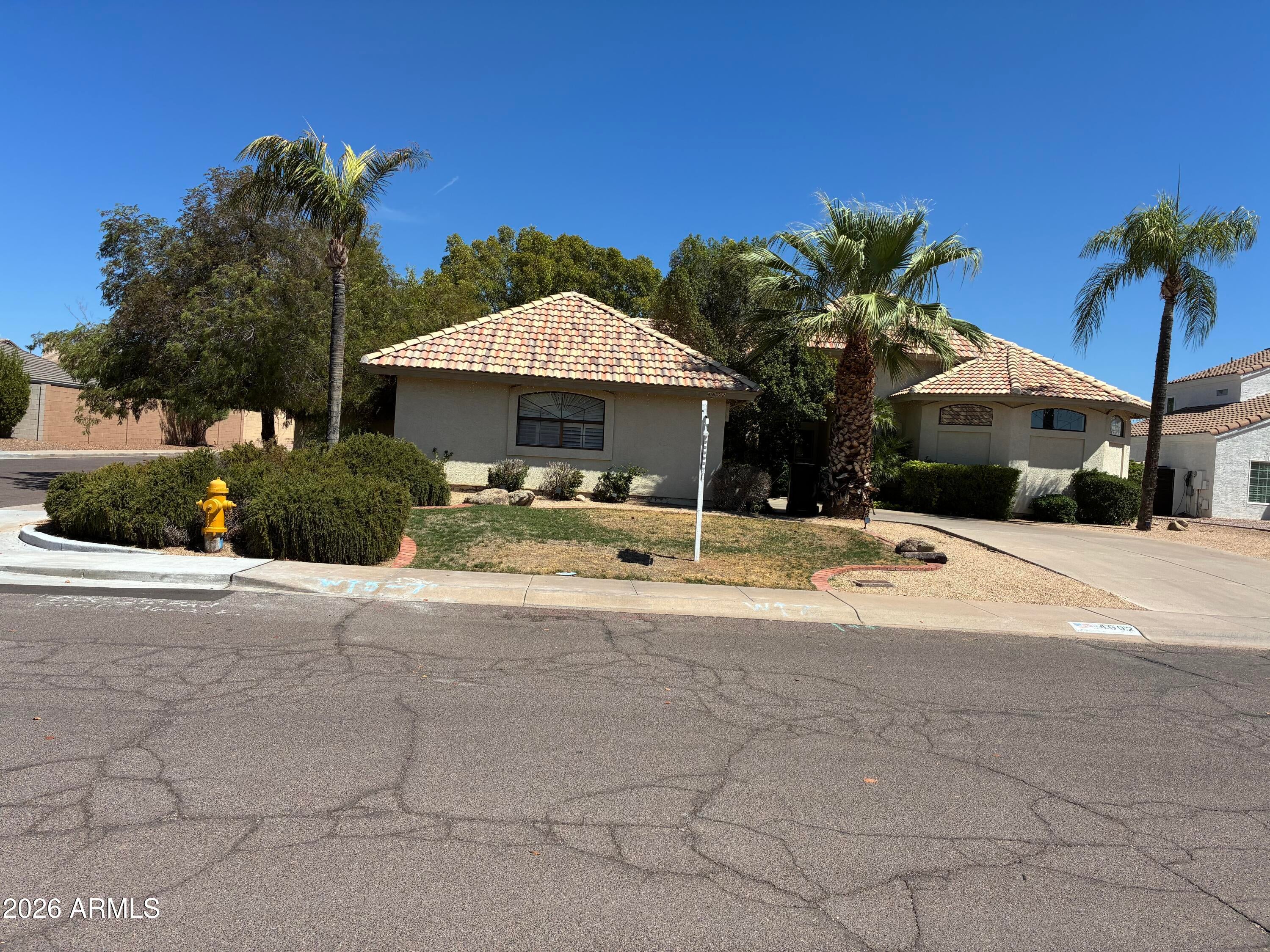 4602 E CAROLINA Drive