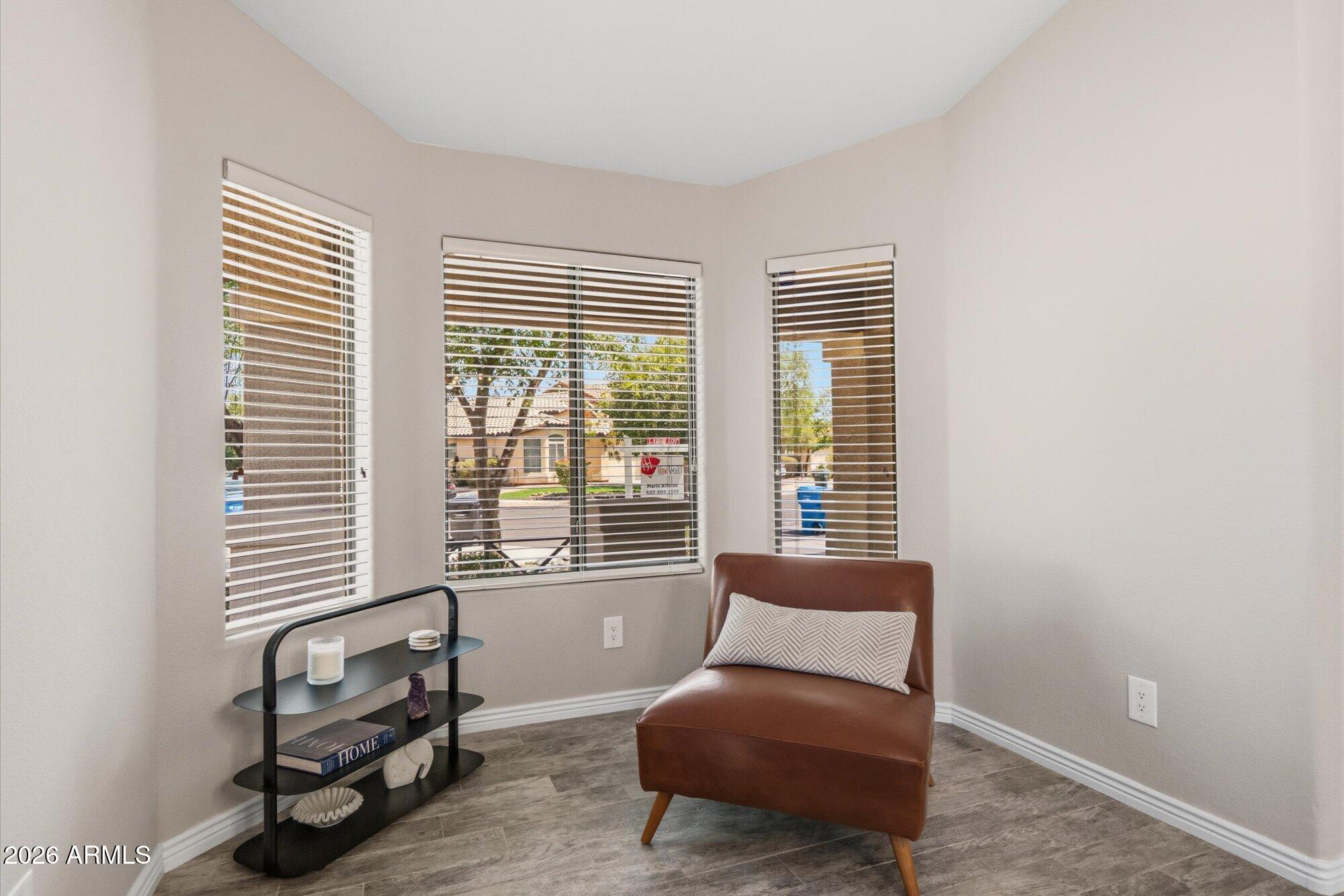 4821 W GARY Way